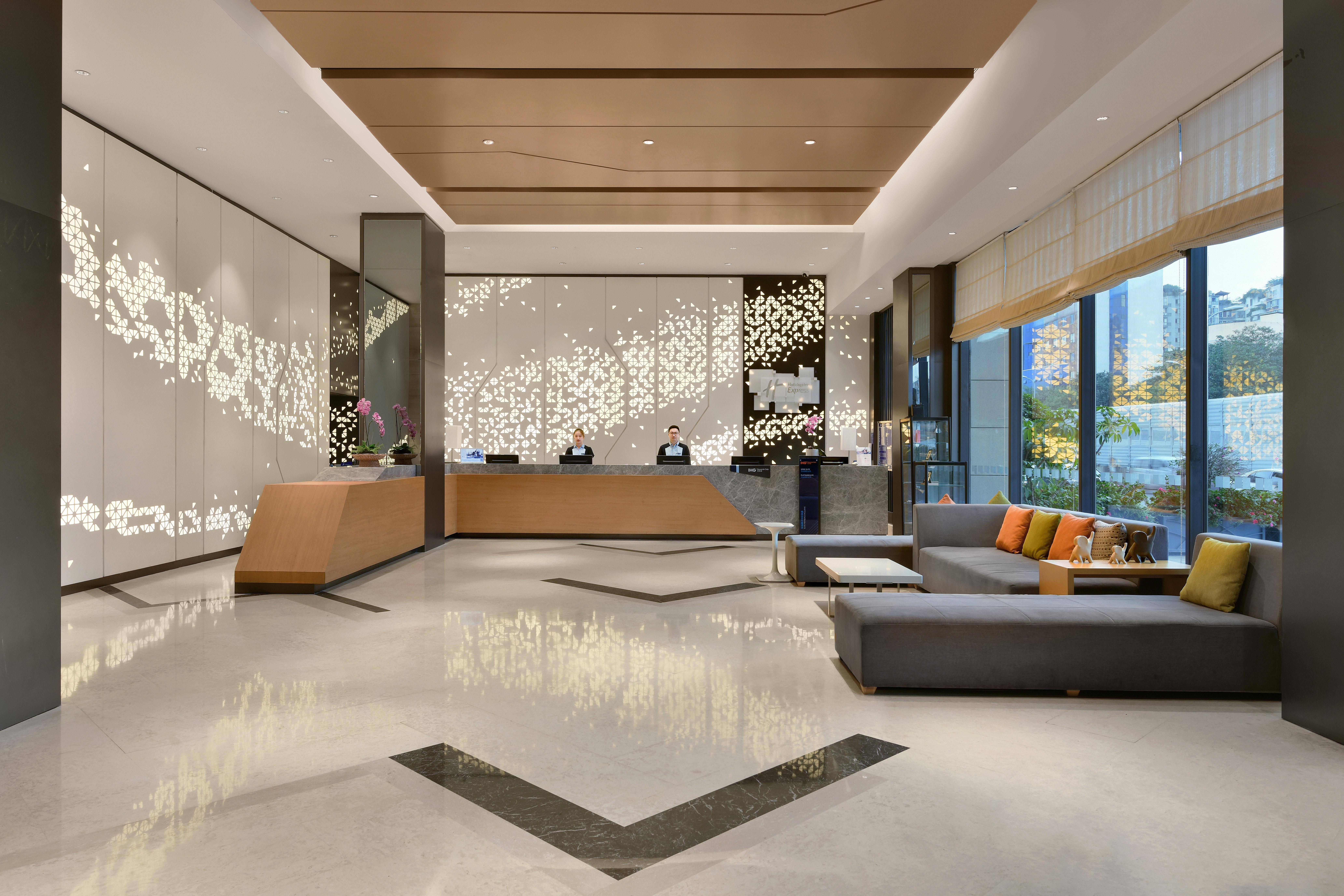 Holiday Inn Express Chengdu Huanhuaxi By Ihg-Near Jinsha Site Musem,Near Wuhou Temple Museum,Welcome Drinks,Free Gym,Free Self-Service Laundry Чэнду Экстерьер фото