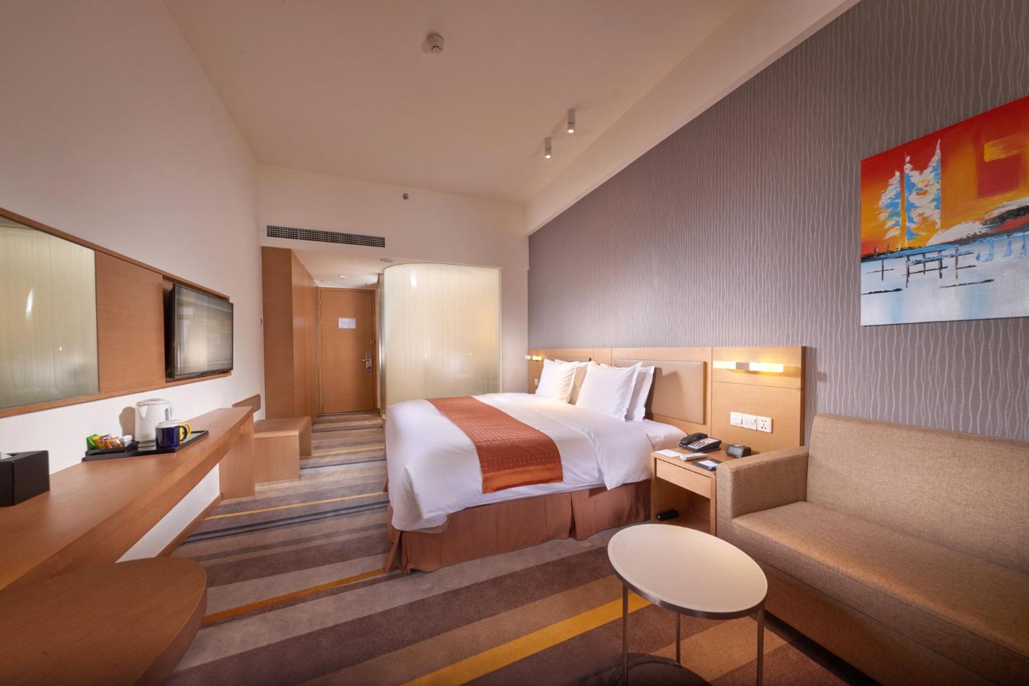 Holiday Inn Express Chengdu Huanhuaxi By Ihg-Near Jinsha Site Musem,Near Wuhou Temple Museum,Welcome Drinks,Free Gym,Free Self-Service Laundry Чэнду Экстерьер фото