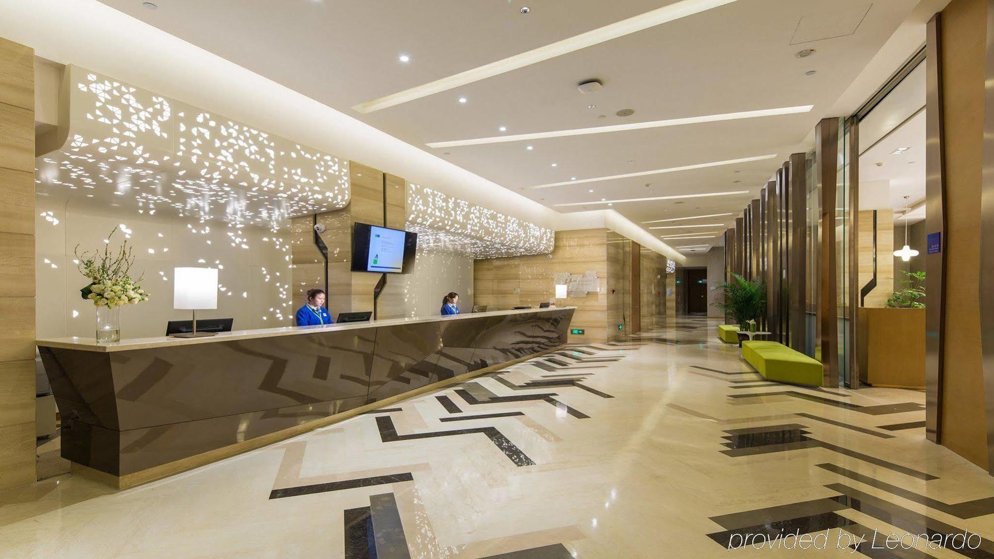 Holiday Inn Express Chengdu Huanhuaxi By Ihg-Near Jinsha Site Musem,Near Wuhou Temple Museum,Welcome Drinks,Free Gym,Free Self-Service Laundry Чэнду Экстерьер фото
